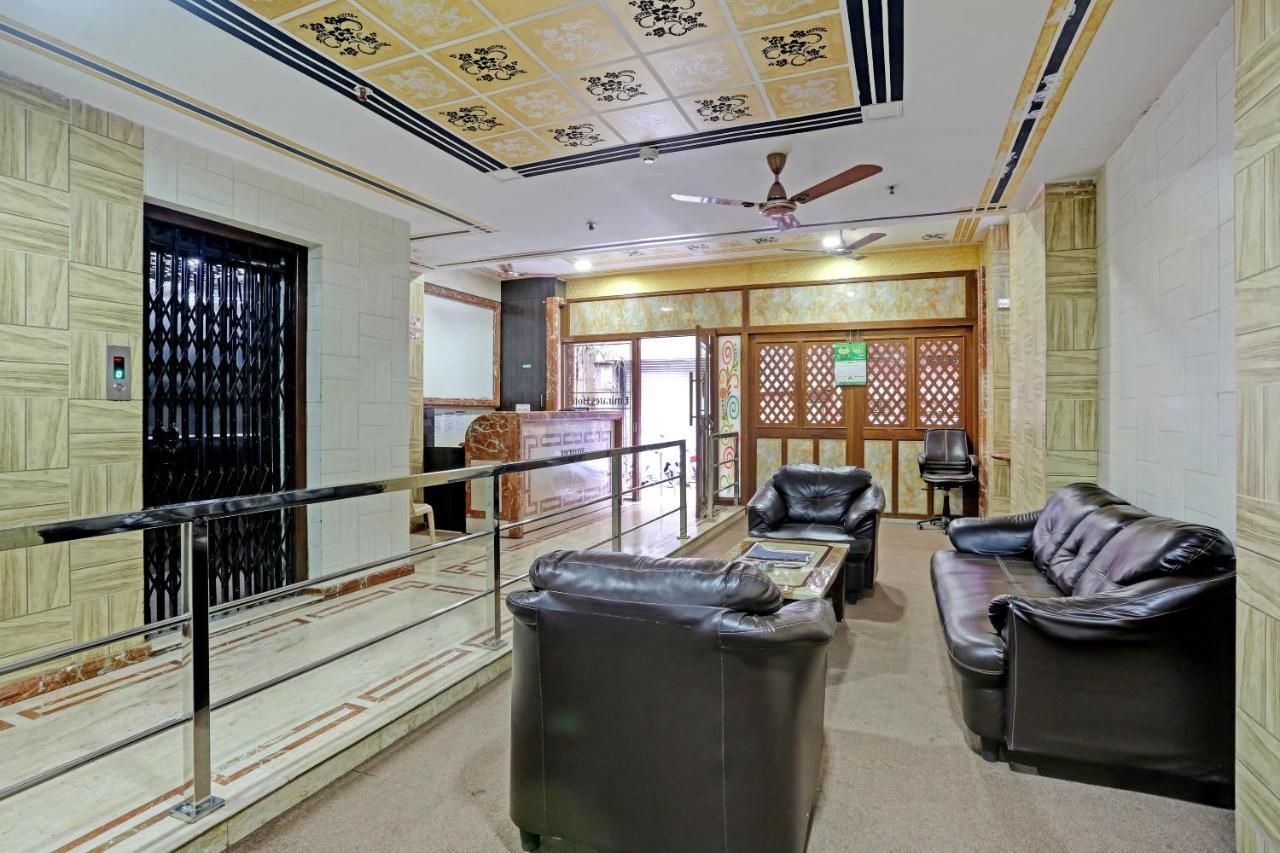 Capital O 79386 Hotel Emirates Mumbai Exterior foto